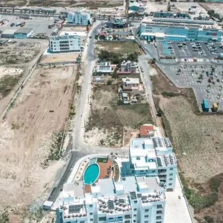 Lägenhet Larnaca Elysium Seaside & Pool Retreat Livadhia