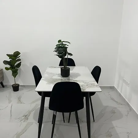 Larnaca Elysium Seaside & Pool Retreat * Λιβάδια