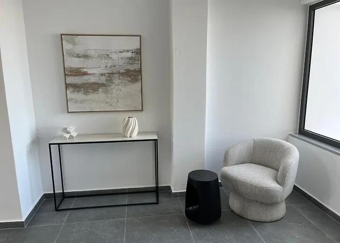 Apartmán Larnaca Elysium Seaside & Pool Retreat *